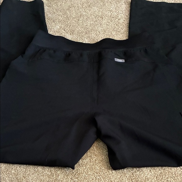 FIGS Charcoal Technical Collection Pants - Picture 4 of 7